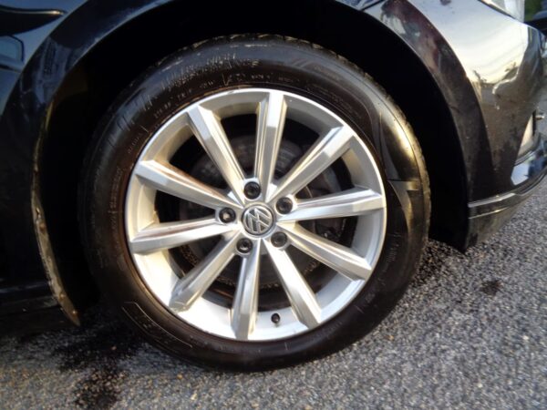 Volkswagen, Passat - Image 4