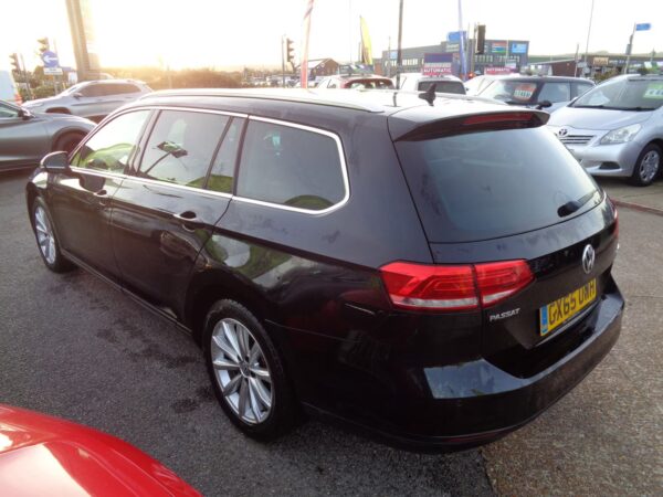Volkswagen, Passat - Image 2