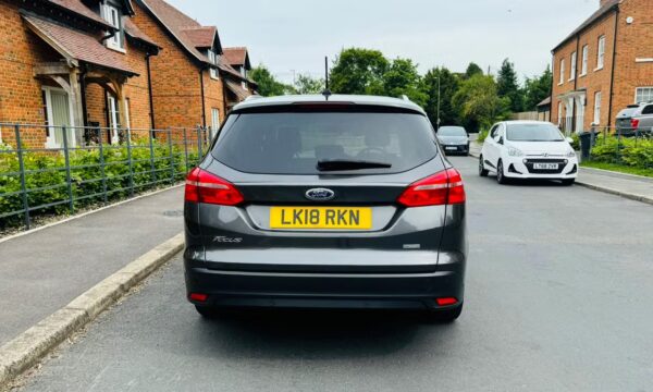 Ford Focus 2018 - Image 5